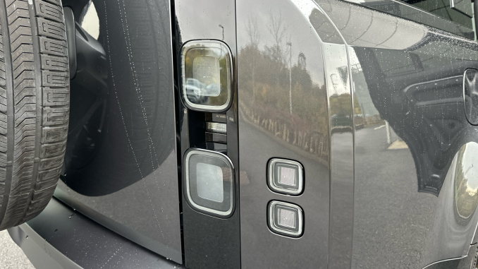 Land Rover Defender 3.0 D350 X-Dynamic HSE 130 5dr Auto Diesel Estate - Image 22